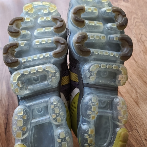 NIKE VAPORMAX - Picture 3 of 6